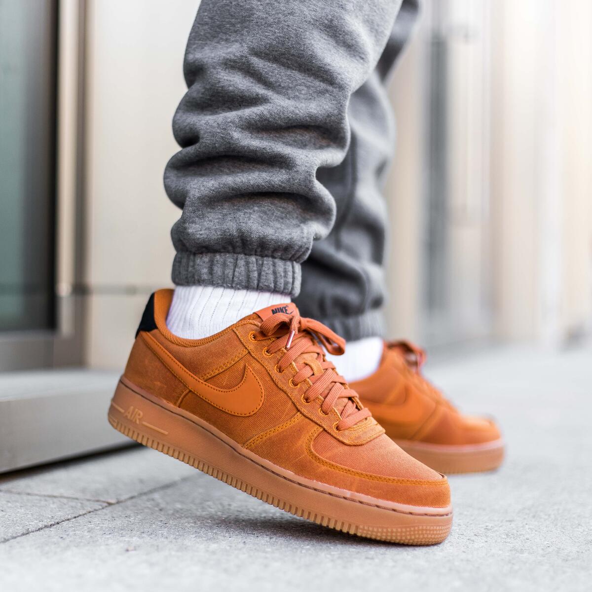 Nike air force one 07 lv8 style hotsell